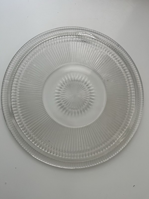 Round Ribbed Glass Cake Stand w/ Lid, Matte Silver Metal Base, 1 Tier gallery