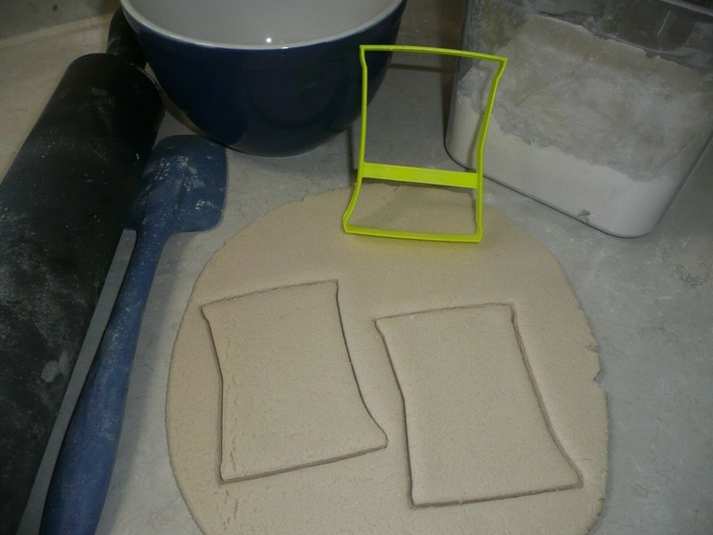BAG OF CHIPS OUTLINE SALTY SNACK MUNCHIES POTATO COOKIE CUTTER USA PR3630 gallery