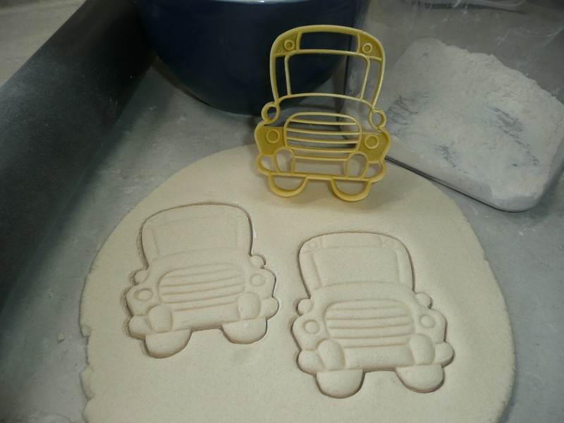 SCHOOL BUS FRONT VIEW CARTOON STYLE DETAILED COOKIE CUTTER MADE IN USA PR4959 gallery