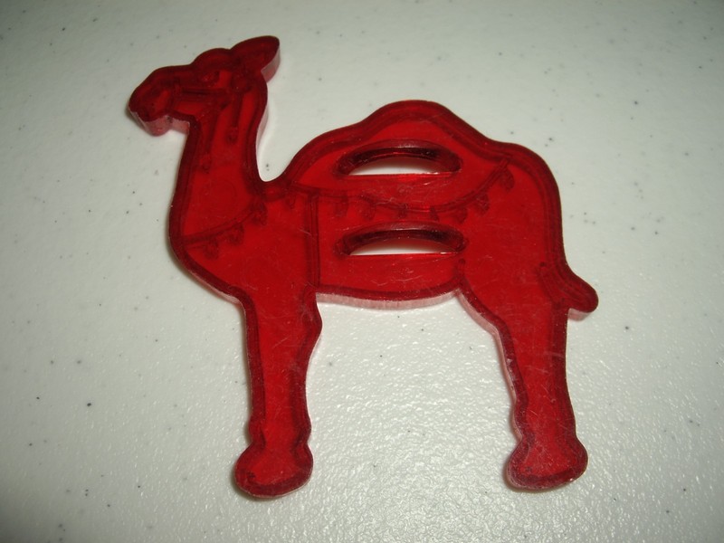 T23 Lot of 5 Vintage HRM? Red Translucent Cookie Cutters Camel Elephant Zebra gallery