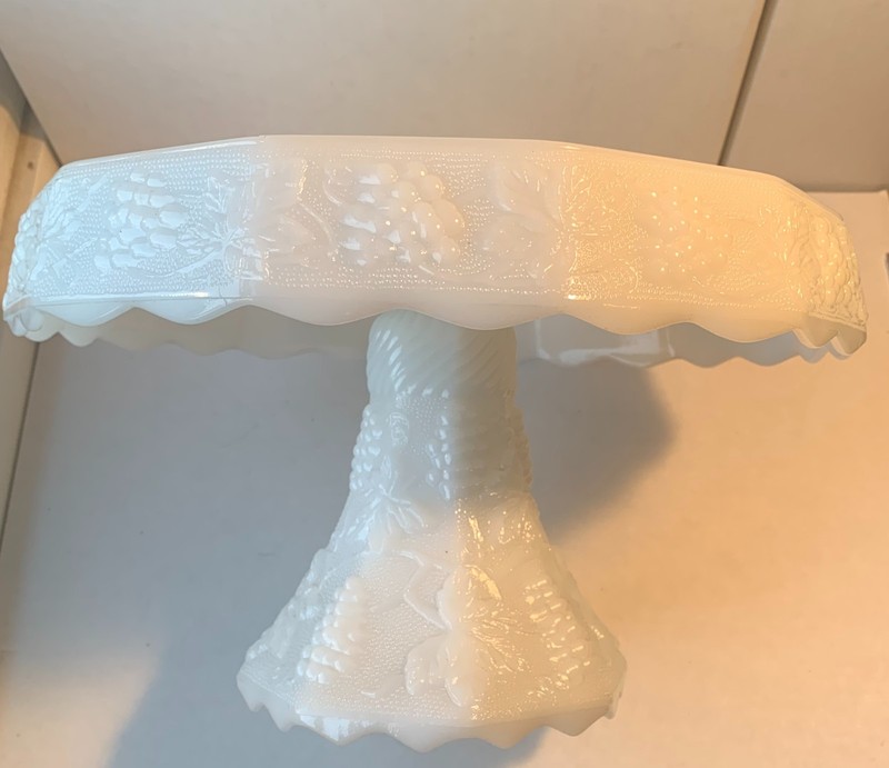 Gorgeous Vintage Anchor Hocking Milk Glass Cake Stand - VERY Collectible gallery