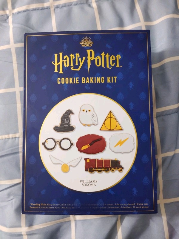 NEW! WILLIAMS SONOMA WIZARDING WORLD HARRY POTTER COOKIE BAKING DECORATING KIT