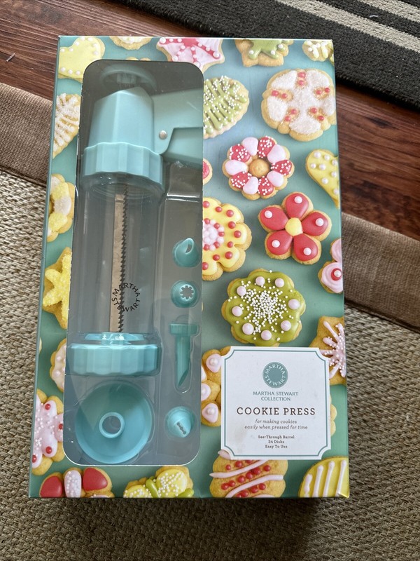Martha Stewart Pastel Blue Cookie Press 24 Discs See-through Barrel Boxed
