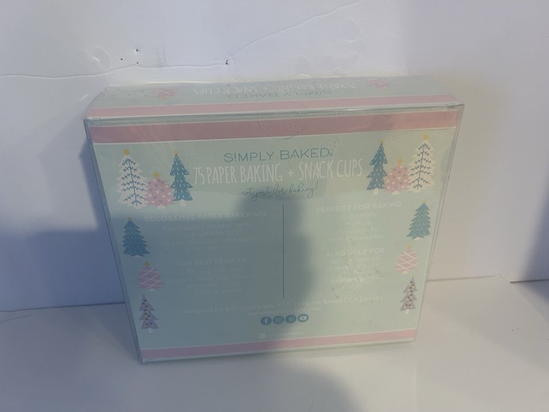 NIB Simply Baked 75 Paper Baking/Snack Cups Christmas MerryMerry Christmas #1920 gallery
