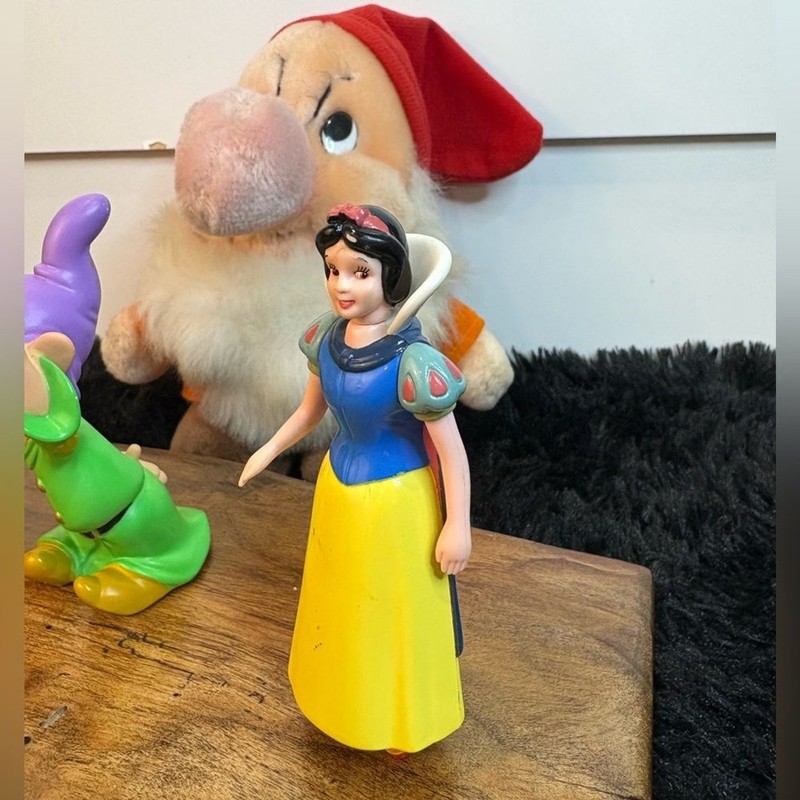Snow White & 7 Dwarfs Set Hard Plastic + Plush Grumpy Disney Cake Toppers Lot gallery