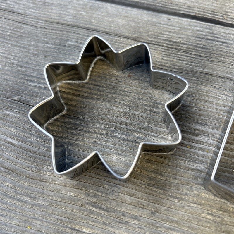 Cat And Sun/Flower Cookie Cutter gallery