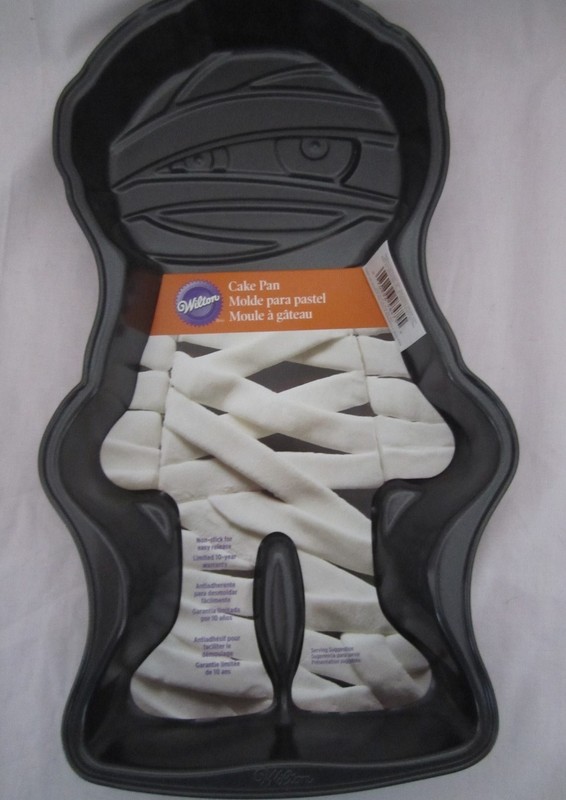 Wilton Industries Cake Pan Wrapped Up Mummy NEW Non Stick Pan