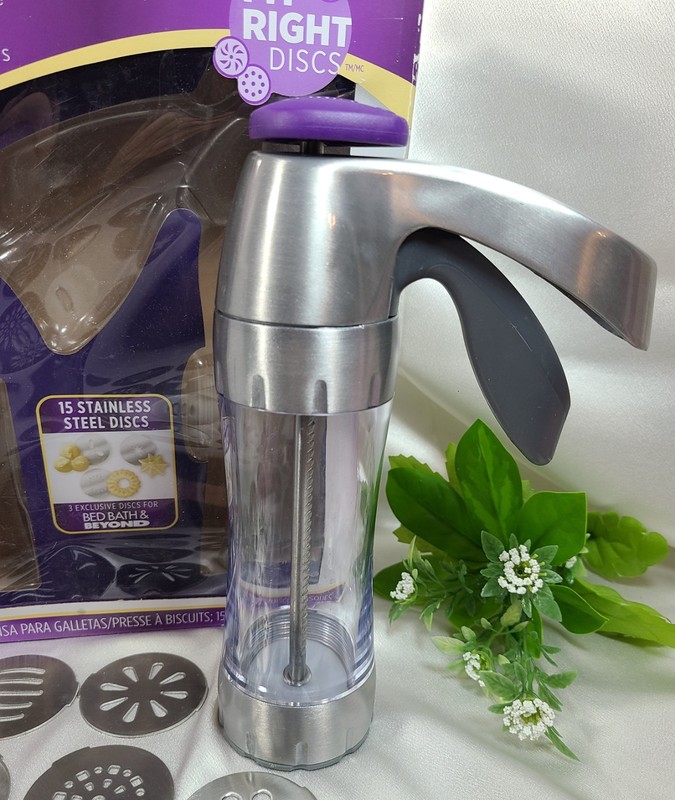 Wilton Preferred Cookie Press 15 Fit Right Metal Discs 1 Cookie Press instruct. gallery