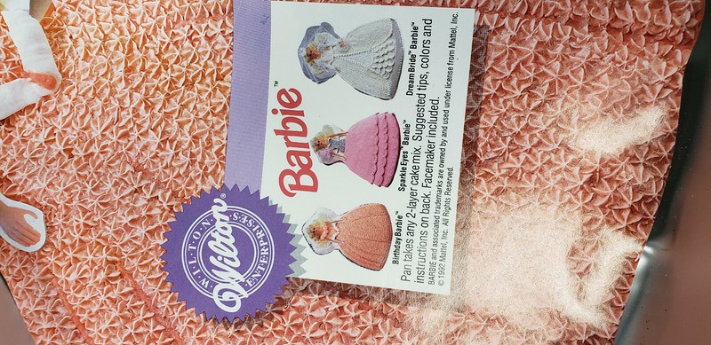 Wilton Enterprises Cake Outlines Barbie, Precious Moments, Power Rangers New gallery