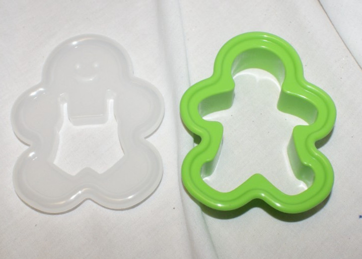 2 Pc Gingerbread Man Cookie Cutter Set Plain or Fancy Cut Out 3 1/2″