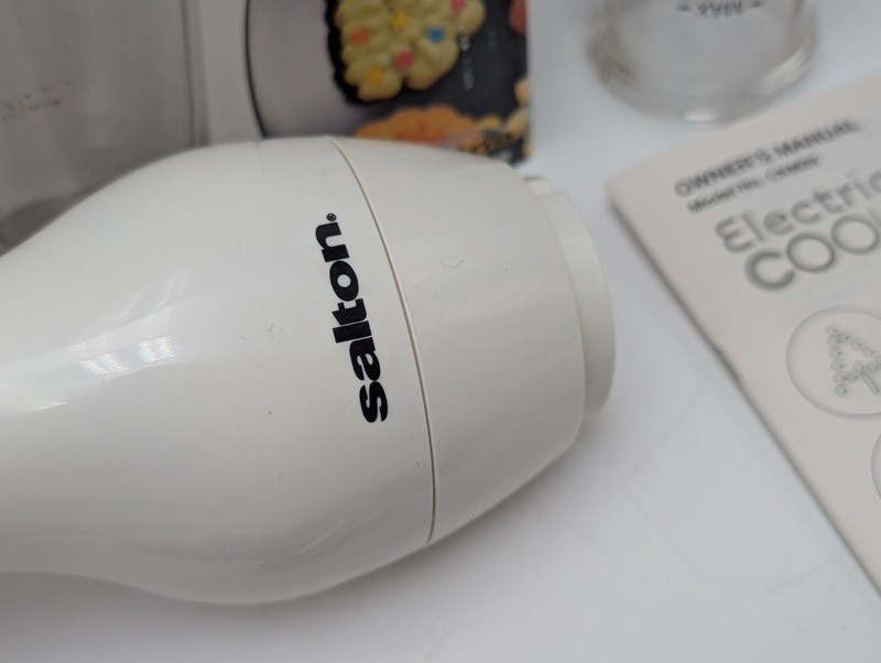 Salton Electric Cookie Press CKM25 COMPLETE Great Shape gallery