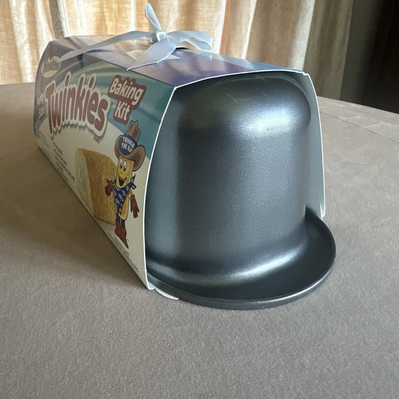 Hostess Party Size Giant Twinkies Baking Kit NEW Unused Mix and Pan Exp 3/22 gallery