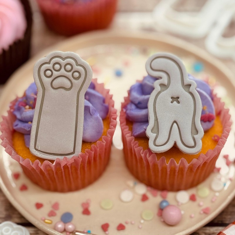 Kitty Hi & Bye Mini Cookie Cutter & Stamp Set (Kitty Butt & Kitty Paw Says Hi... gallery