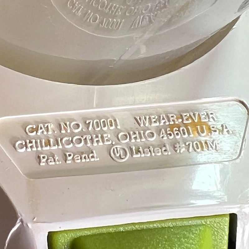 Wear-Ever Super Shooter Electric Cookie Press White Green Vintage Kitchen Retro gallery