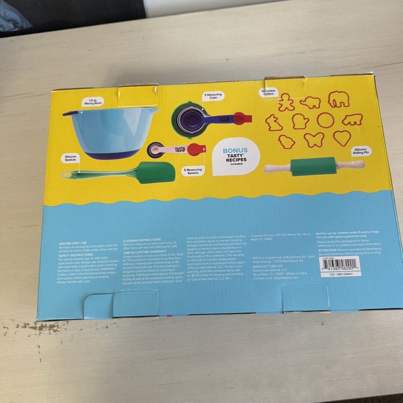 Tasty 23pc Cookie Set gallery