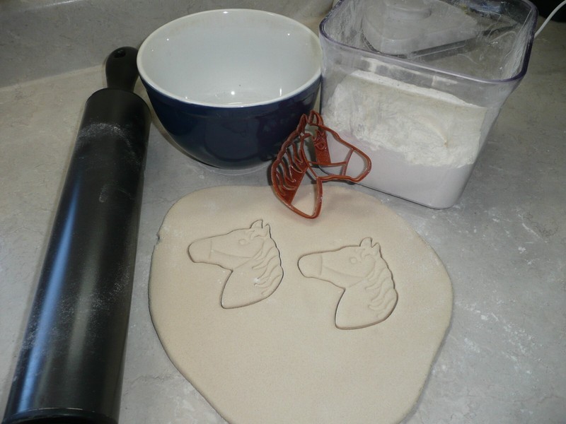 HORSE HEAD FACE SIDE VIEW DETAILED FARM RANCH ANIMAL COOKIE CUTTER USA PR5036 gallery