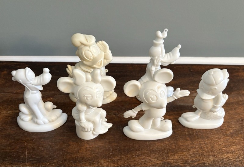 Vintage 1970s Wilton Disney 3D Plastic Chocolate Candy Molds Set of 6 w/ BOX gallery