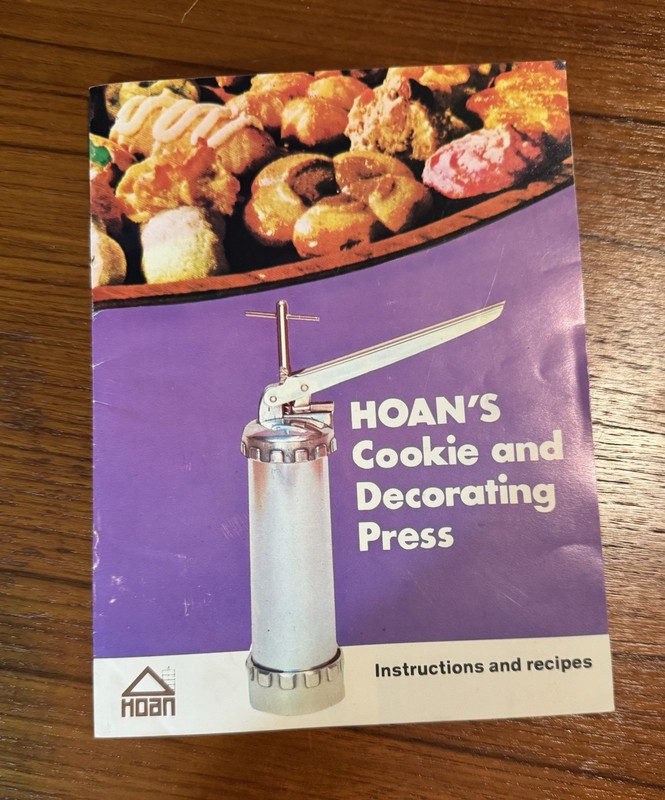 EUC Hoan Vintage 70s Aluminum Cookie & Decorating Press Complete Set gallery
