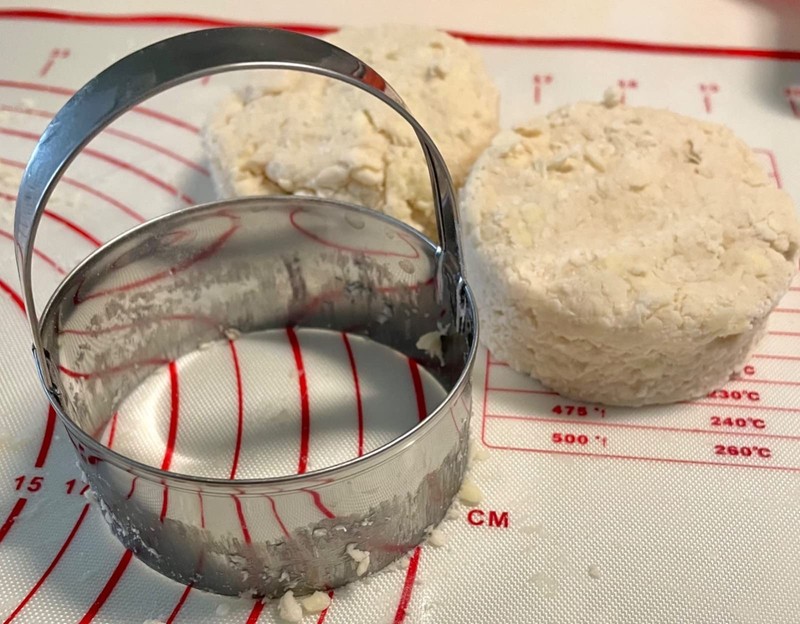 3 pcs Stainless Steel Round Biscuit Cutter Set with Handle Circle Doughnut Molds