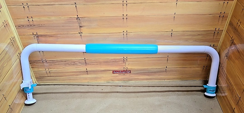Wilton Foldable Plastic Cake Leveler gallery
