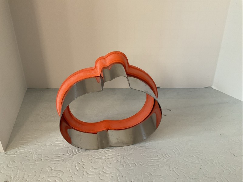 Wilton Comfort Grip Pumpkin Cookie Cutter Halloween gallery