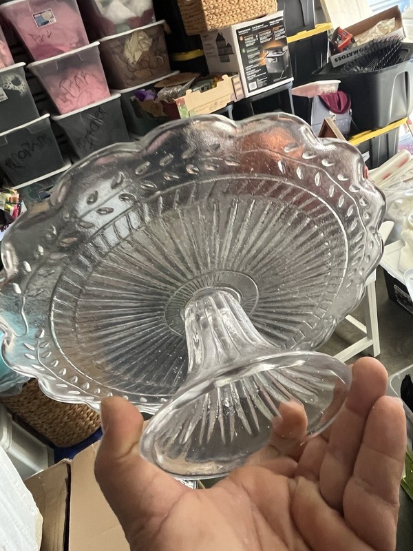Set of 3 Clear Glass Round Cake Stand with Glossy Finish, 9”, 10” and 12” plates gallery