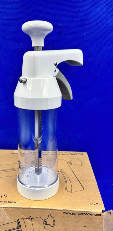 Pampered Chef Cookie Press #1525 – In the Box gallery