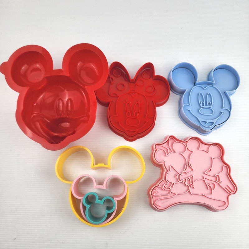 Disney Cookie Cutter Cake Mould Mickey Minnie Mouse Decorating Baking