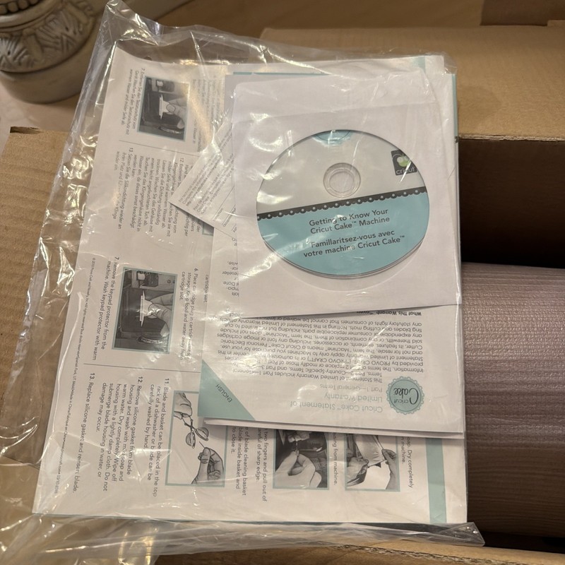 NIB Cricut Cake Personal Electronic Cutting Machine Food Safe Cutting Mat CCA001 gallery
