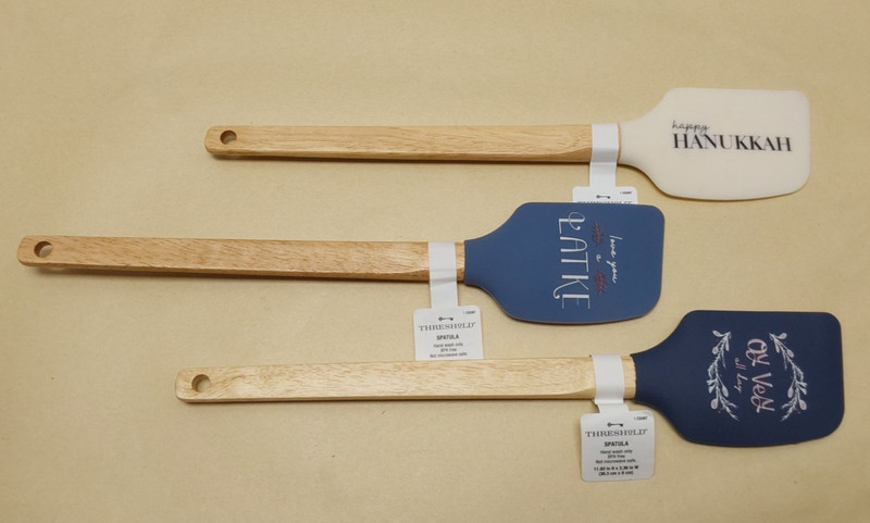 Threshold Quality& Design 3 Spatulas Hanukkah/Latke/Oy Vey, BPA Free – New