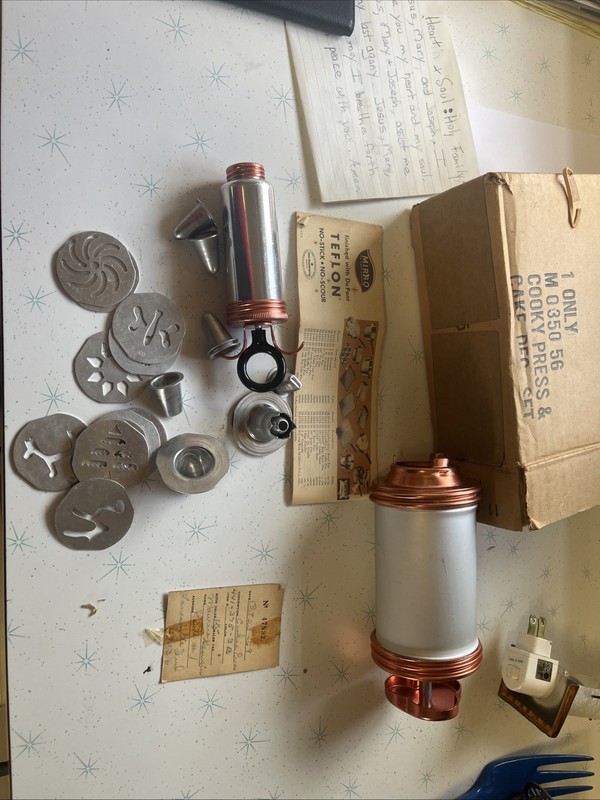 VINTAGE Aluminum Mirro Cookie Press Decorating- 12 Design Plates & 3 Tips