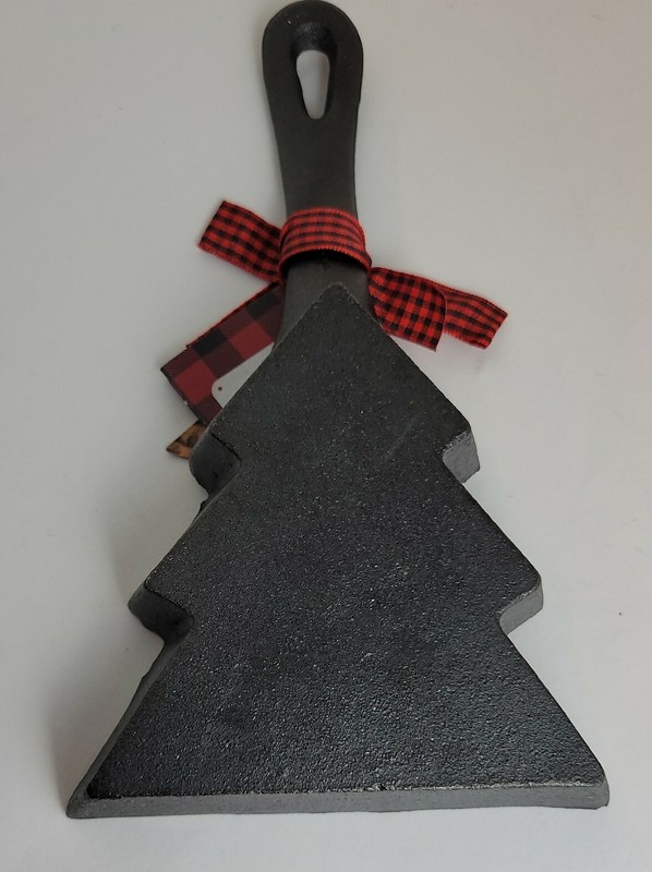 THE BAKE SHOP Cast Iron Christmas Tree Skillet Cookie Mold Pan (8.5” x 5”) - NWT gallery
