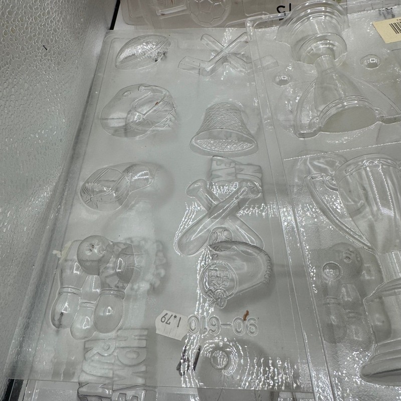 Wilton Apollo Candy Chocolate Molds Lot Clear Sports Casino Animals Vehicles gallery