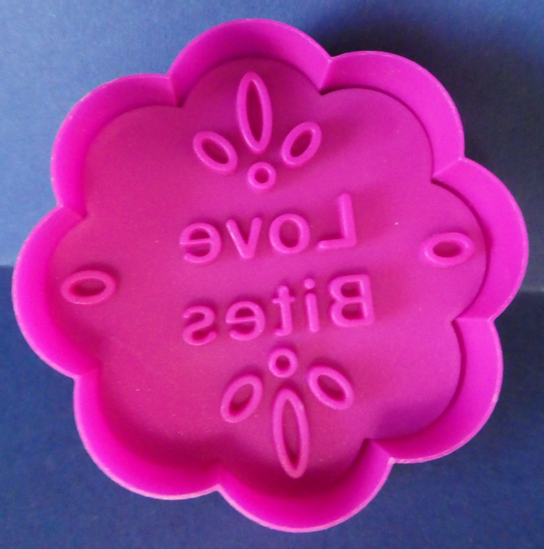 NEW, UNUSED LOT OF 10 VALENTINE'S DAY 3" COOKIE STAMPERS - 9 HEARTS + FLOWER gallery