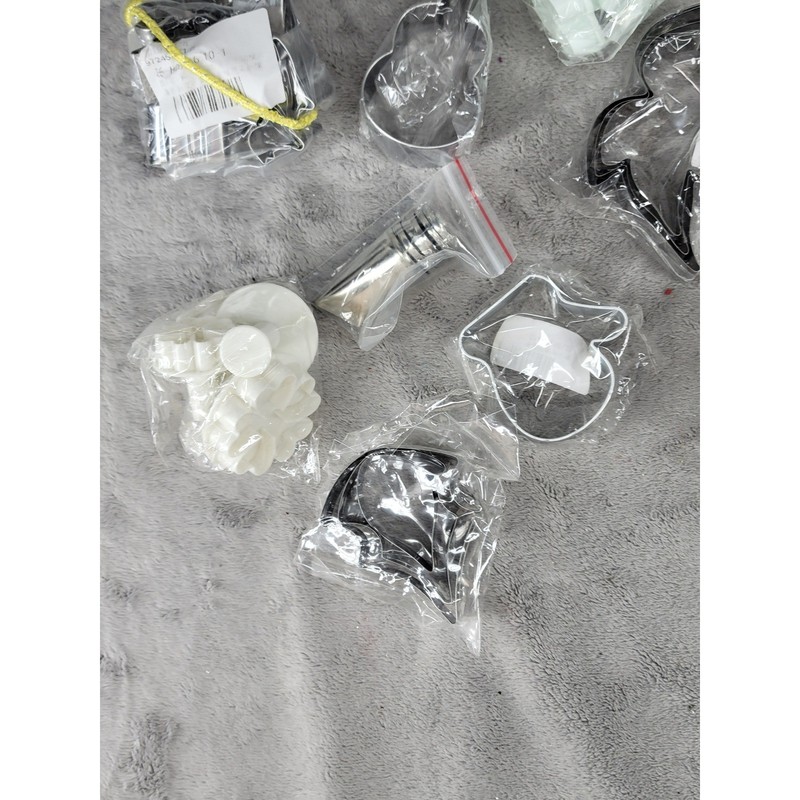 Lot Of Assorted Cookie Cutters Set Baking Fun Shapes Metal Plastic gallery