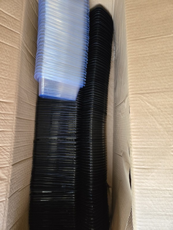 600 pcs Plastic Cake Slice Containers (Black Base + Clear Lid) gallery