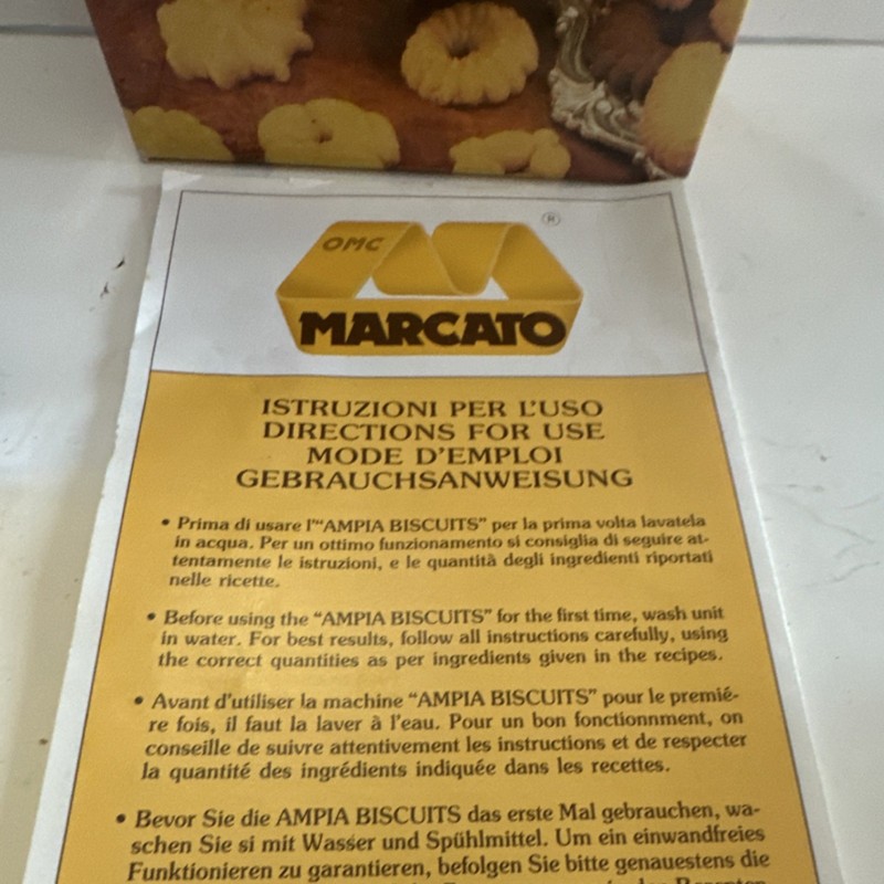 Marcato Ampia Biscuits Cookie Press Set w/ Discs, Handle Gold/Silver Metal gallery