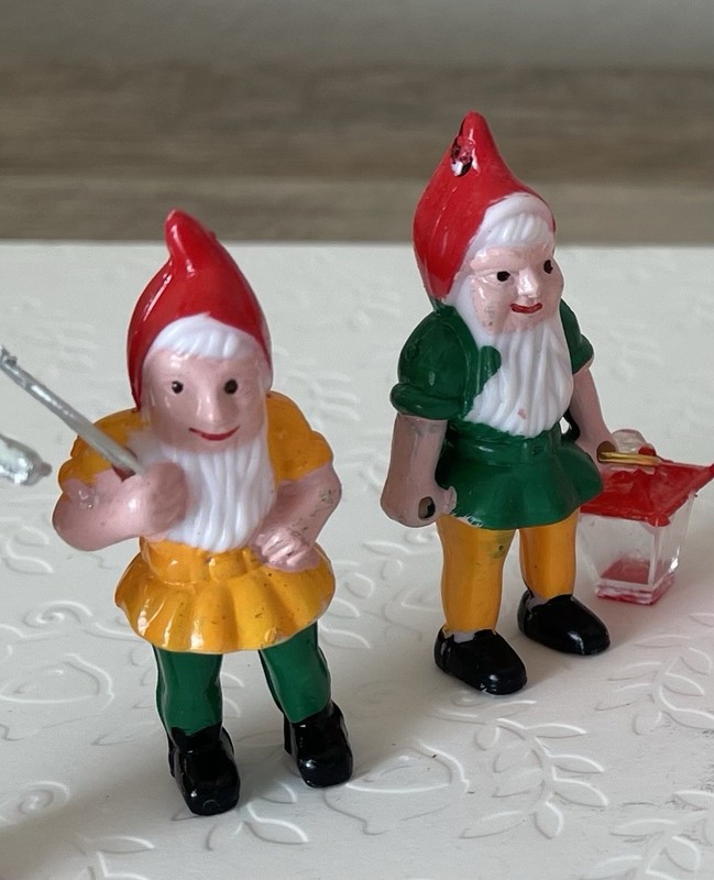 Lot of 15 Snow White & Seven Dwarfs Cake Toppers Figures New Party Decorations gallery