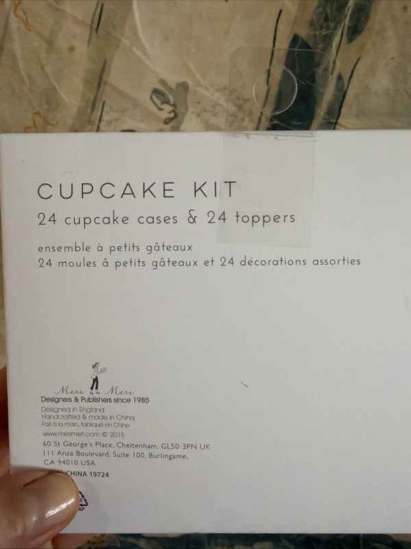 Mero mero The nutcracker Cupcake Kit 24 Cases 24 Toppers New In Box gallery