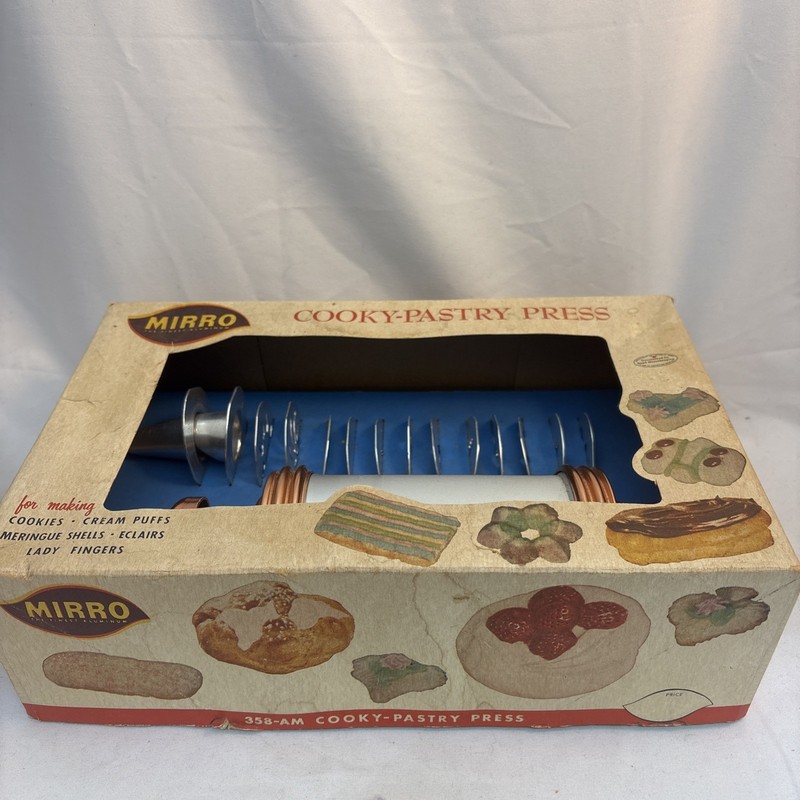 VTG 1950s Mirro Aluminum Cooky- Pastry Press 358-AM In Original Box gallery