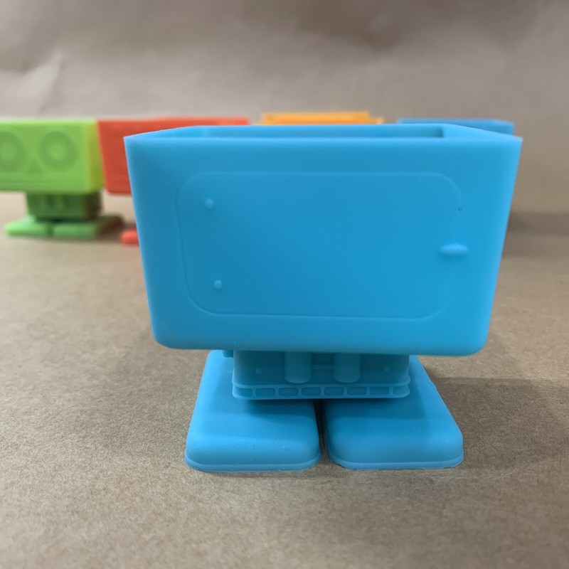 YUMBOTS! Robot Silicon Cupcake Liners Genuine Fred Party mold supplies gallery