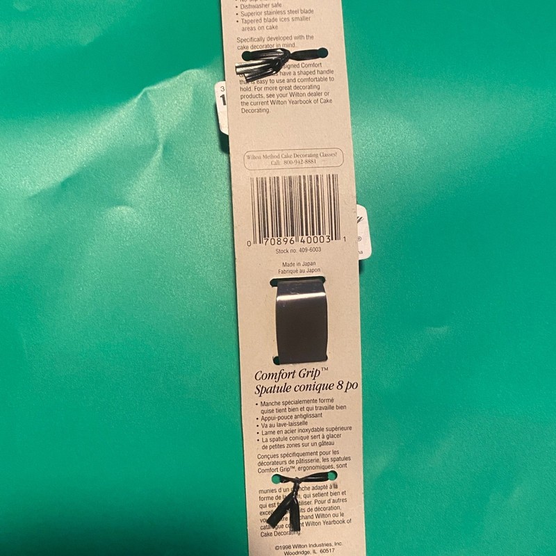 Wilton 8" Tapered Icing Spatula Stainless Steel Blade Comfort Grip Handle Baking gallery
