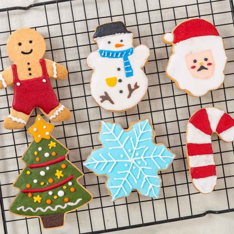 Ultimate Holiday Cookie Cutter Set - 7 Pieces in Festive Shapes for Baking Joy gallery