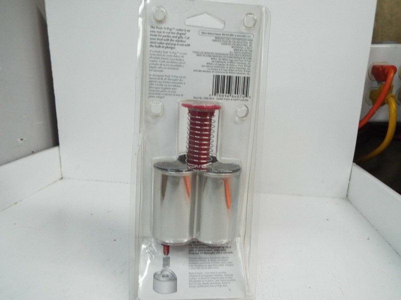 Wilton Push n Pop brownie and treat cutter gallery
