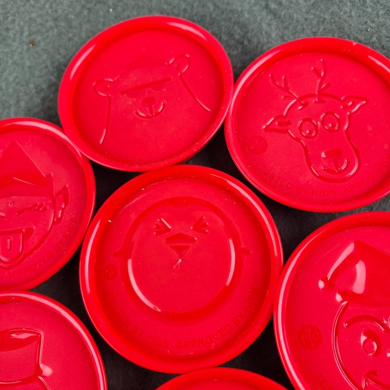Pampered Chef Set of 7 Red Round 3.5" Christmas Cookie Cutters #1599 Kids gallery