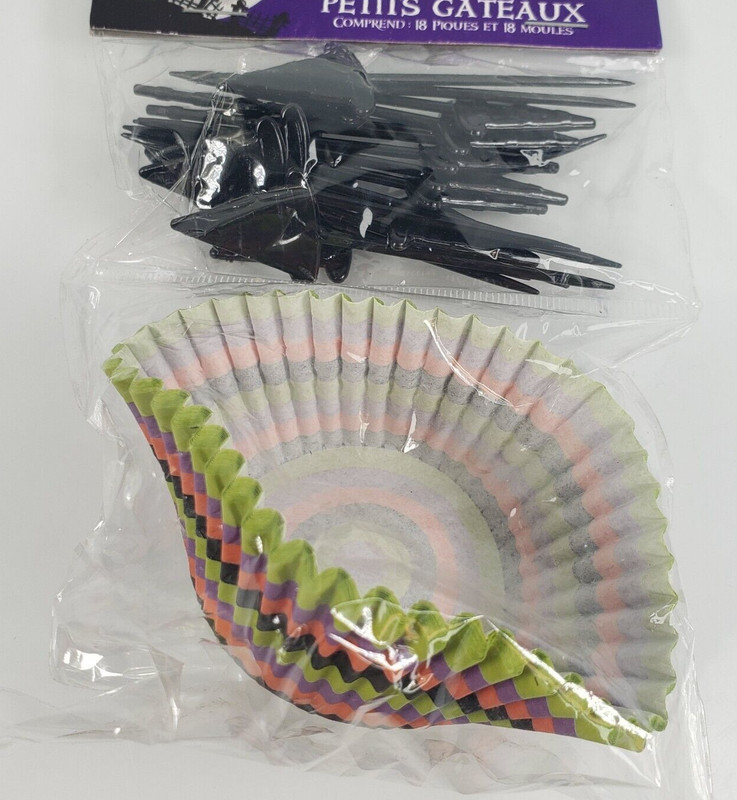Halloween Cupcake Kit 18 Witches Hat Topper 18 Cupcake Liners gallery