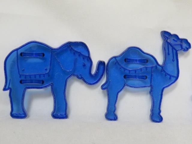 (4) Domar 1950s - Elephant, Donkey, Camel+ Dark Blue Plastic Cookie Cutters (VG) gallery