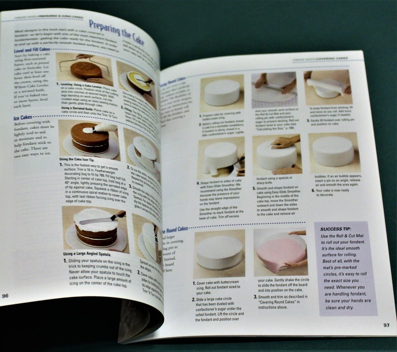 Wilton: CELEBRATE! with FONDANT Cake Softcover Book #902-911 VGUC - Illustrated gallery