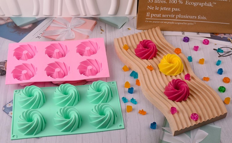 3 Pcs Mini Fluted Cake Pan, 6-Cavity Fluted Tube Cake Pan, Non-stick Silicone gallery