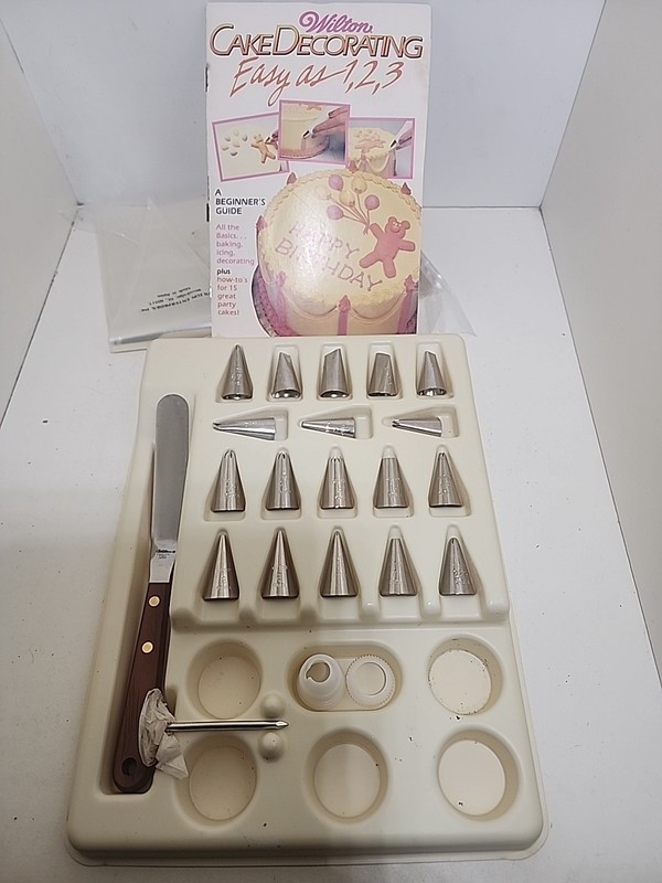18pc WILTON Cake Decorating Piping Stainless Steel Tips